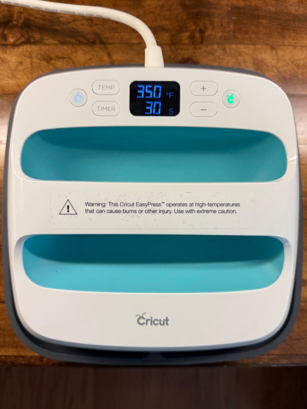 Cricut EasyPress 9" x 9" CHP1800 Blue/Teal Heat Press + Base & Manual